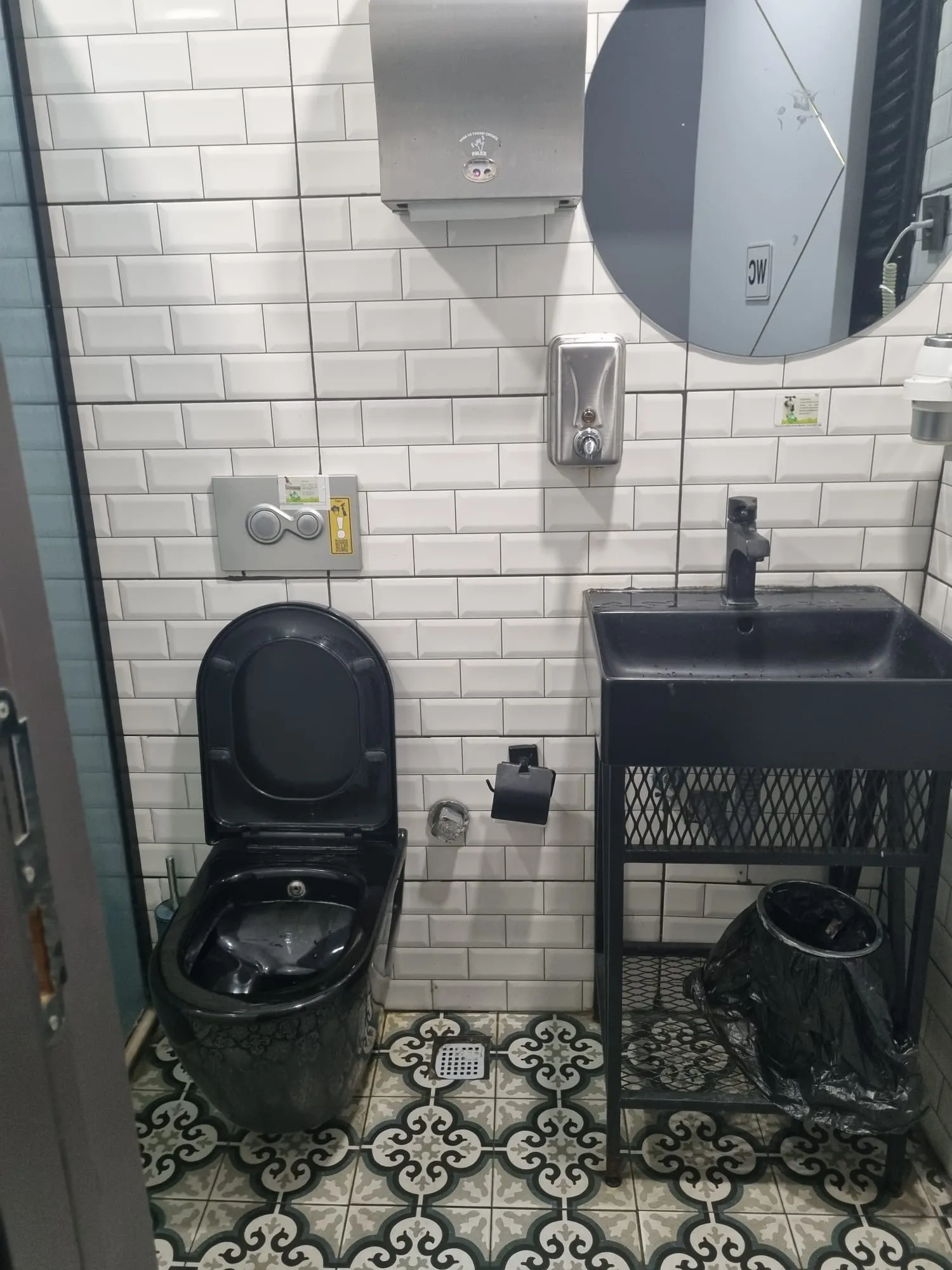 Hotel Höyük — Bathroom